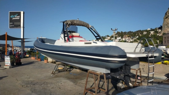 Doviboat Supremus 33 usata in vendita