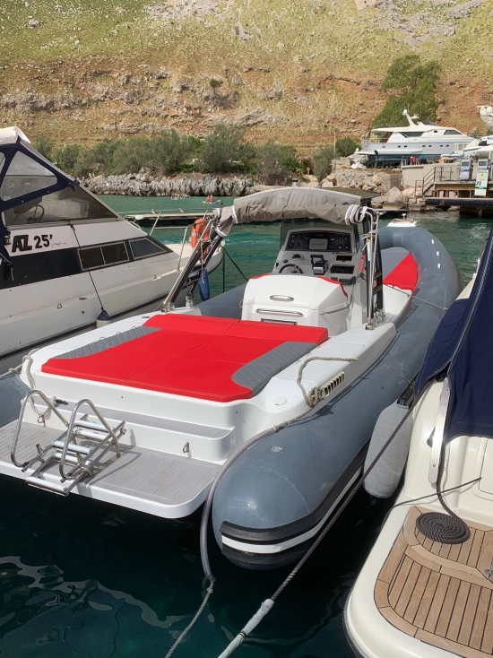Doviboat Supremus 33 usata in vendita