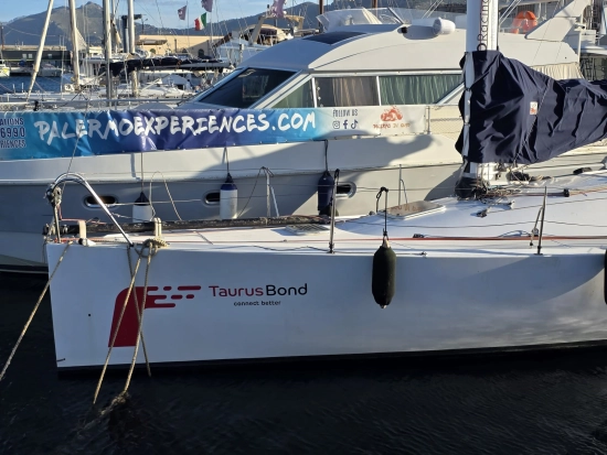 Maxi Dolphin Giro 34’ One Design usata in vendita
