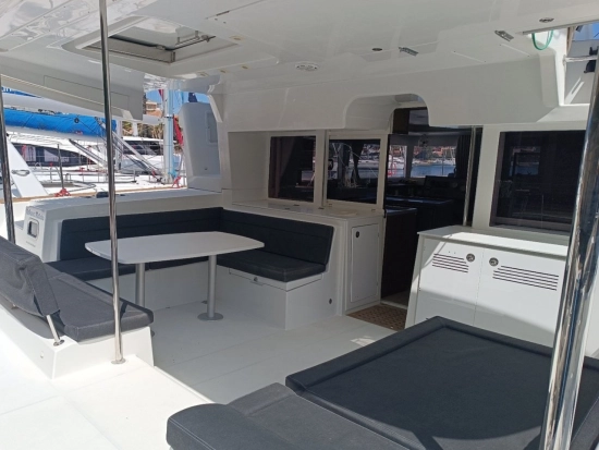 Lagoon 450 F usata in vendita
