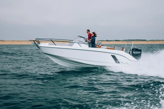 Beneteau Flyer 7 SUNdeck novos à venda