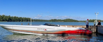 Donzi Marine 43 ZR usado à venda