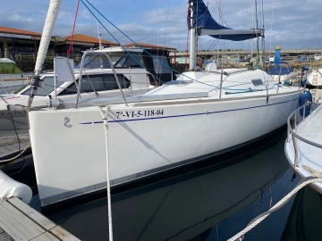 Beneteau First 27.7 usado à venda