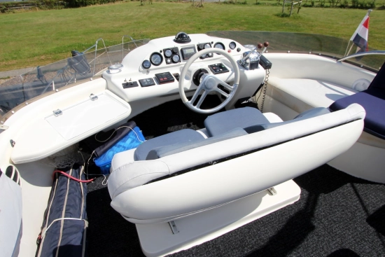 Sealine 350 Flybridge usata in vendita