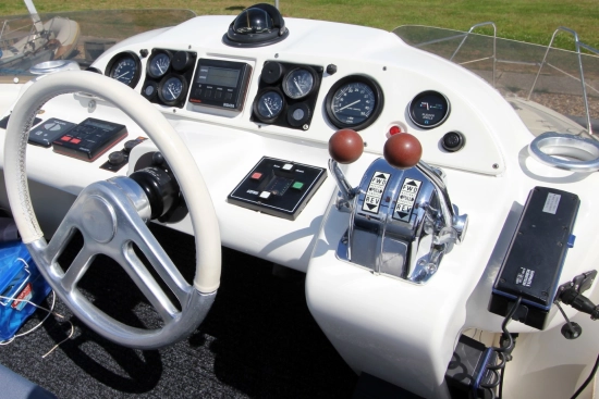 Sealine 350 Flybridge usata in vendita