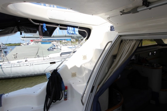 Sealine 350 Flybridge usata in vendita
