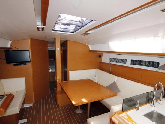 Jeanneau Sun Odyssey 439 usado à venda