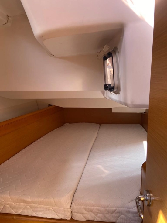Jeanneau Sun Odyssey 439 usado à venda
