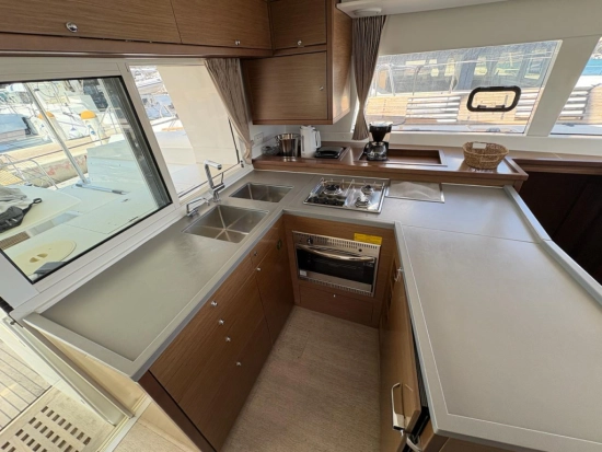 Lagoon 450 usata in vendita