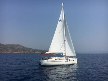 Bavaria Yachts 37 Cruiser usado à venda