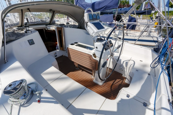 Catalina Yachts 375 usata in vendita