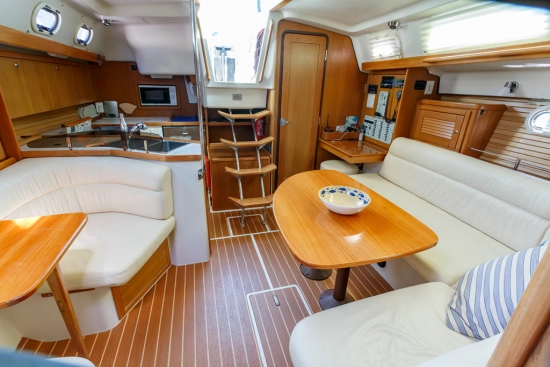 Catalina Yachts 375 usata in vendita
