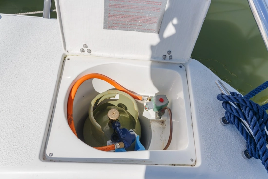 Catalina Yachts 375 usata in vendita