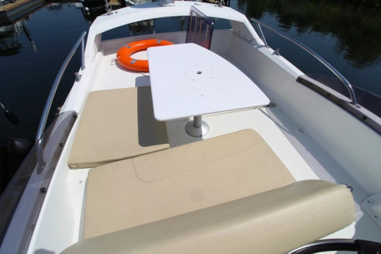 Beneteau Antares 30 Fly usado à venda