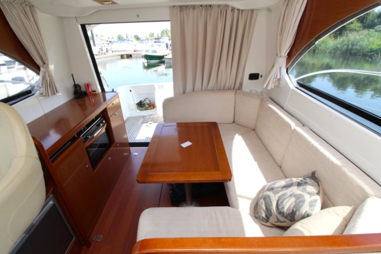 Beneteau Antares 30 Fly usado à venda