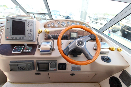 Sea Ray Sundancer 340 usado à venda