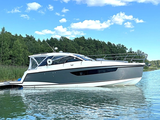 Sealine S330 de segunda mano en venta