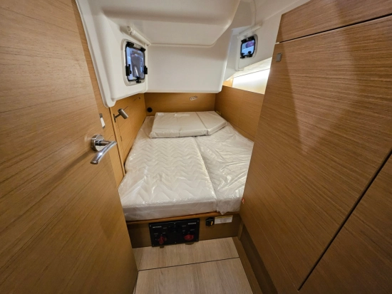 Jeanneau Sun Odyssey 415 nuova in vendita