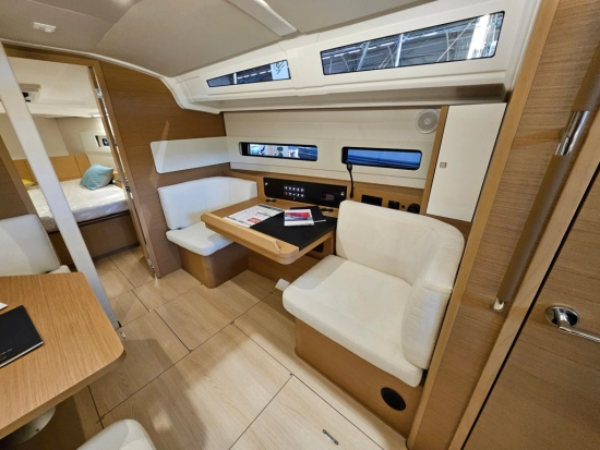 Jeanneau Sun Odyssey 415 nuova in vendita