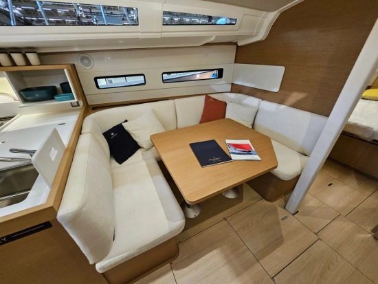 Jeanneau Sun Odyssey 415 nuova in vendita