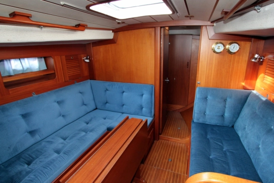 Hallberg Rassy 352 usata in vendita