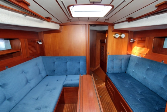 Hallberg Rassy 352 usata in vendita