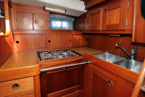 Hallberg Rassy 352 usata in vendita