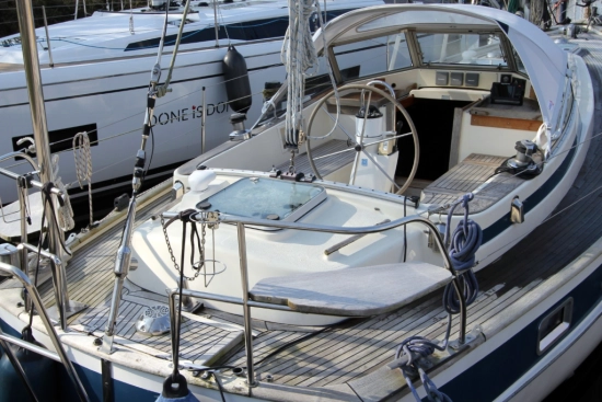 Hallberg Rassy 352 usata in vendita