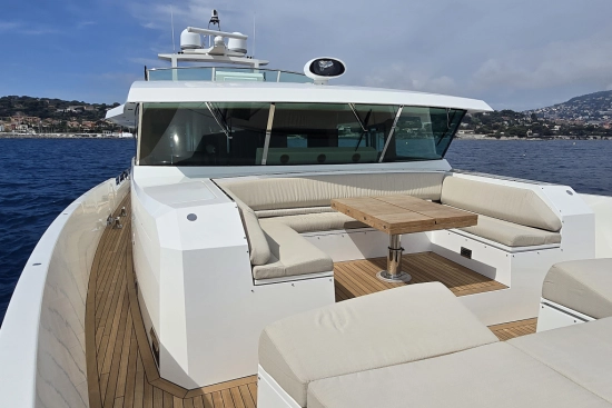 Delta Powerboats 88 Carbon usado à venda