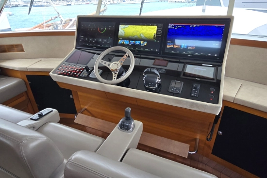 Delta Powerboats 88 Carbon usado à venda