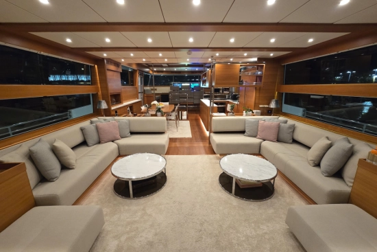 Delta Powerboats 88 Carbon usado à venda