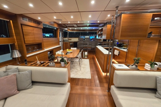Delta Powerboats 88 Carbon usado à venda