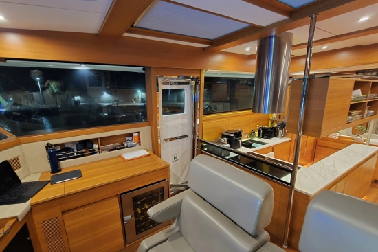 Delta Powerboats 88 Carbon usado à venda