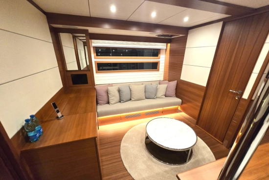 Delta Powerboats 88 Carbon usado à venda