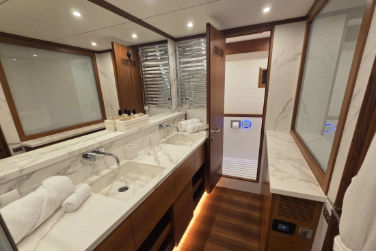 Delta Powerboats 88 Carbon usado à venda