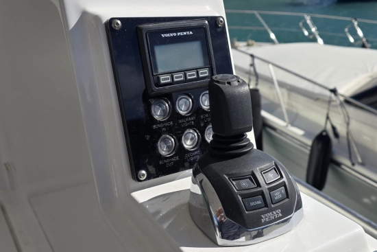 Delta Powerboats 88 Carbon usado à venda