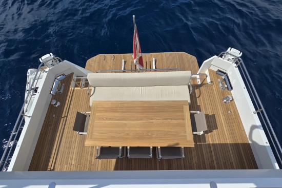 Delta Powerboats 88 Carbon usado à venda
