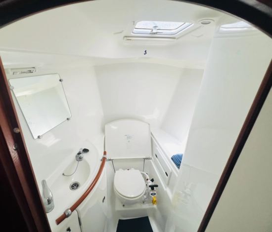 Beneteau Oceanis 42 CC usado à venda