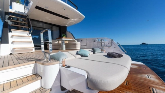 Azimut Fly 62 usata in vendita
