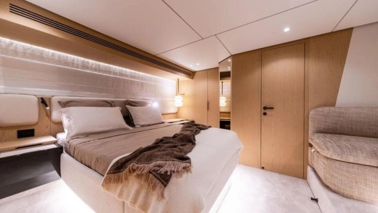 Azimut Fly 62 usata in vendita