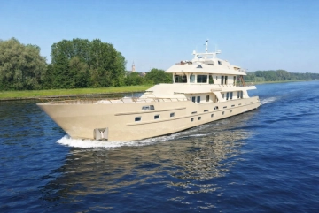 Donge Explorer Long Range Yacht 48 m usado à venda