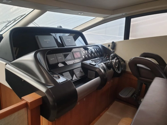Sunseeker Predator 64 usado à venda