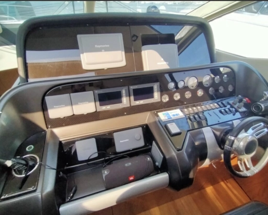 Sunseeker Predator 64 usado à venda