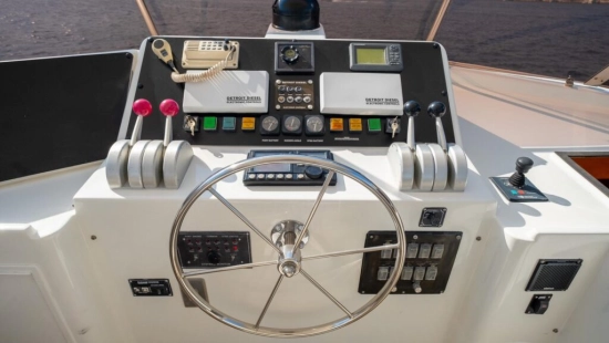 Hatteras Yachts 70 de segunda mano en venta