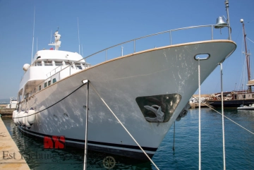Benetti 33 usado à venda