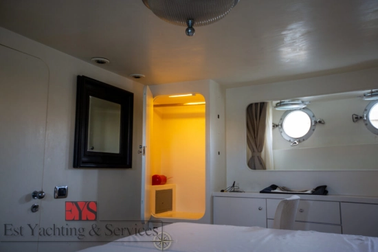Benetti 33 usado à venda