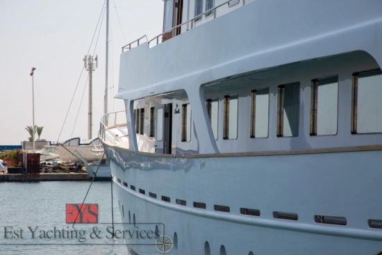 Benetti 33 usado à venda