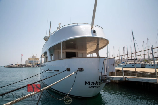 Benetti 33 usado à venda