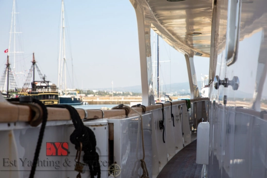Benetti 33 usado à venda