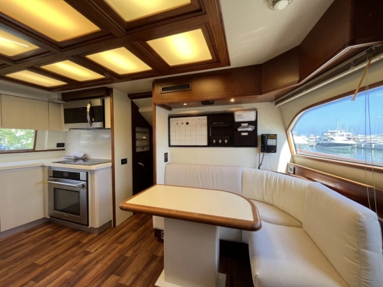 Ferretti Custom Line Navetta 27 usata in vendita